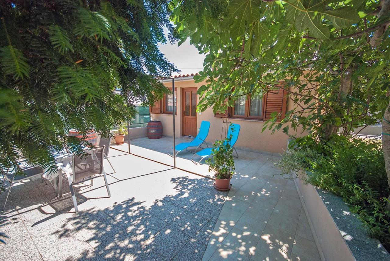Apartman Kirac Pomer Exterior foto